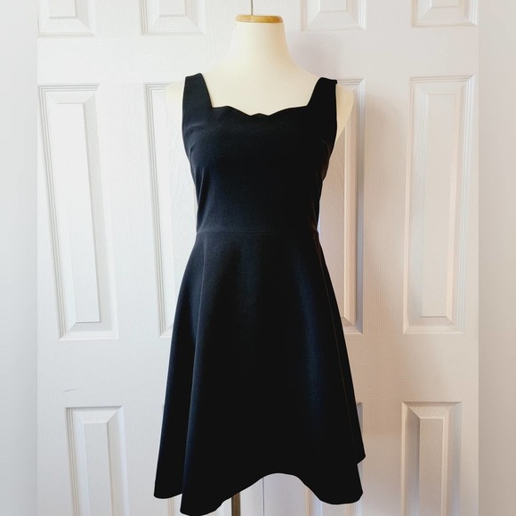 Modcloth Dresses & Skirts - Modcloth Sweetheart Fit & Flare Dress